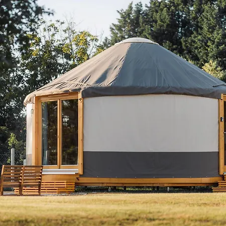 Nalunk, Videken - Jurta 24 אוהל מפואר *