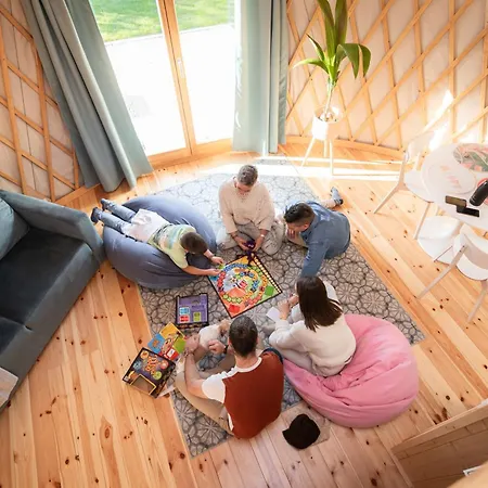 Nalunk, Videken - Jurta 24 אוהל מפואר *