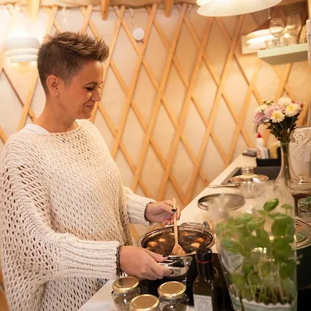 Nalunk, Videken - Jurta 24 * Asvanyraro